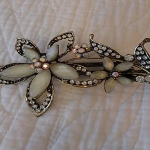 Jeweled hair clip